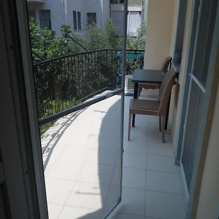 возле торгового центра * Fethiye